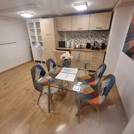 Pipa Utca 6 Apartmán *